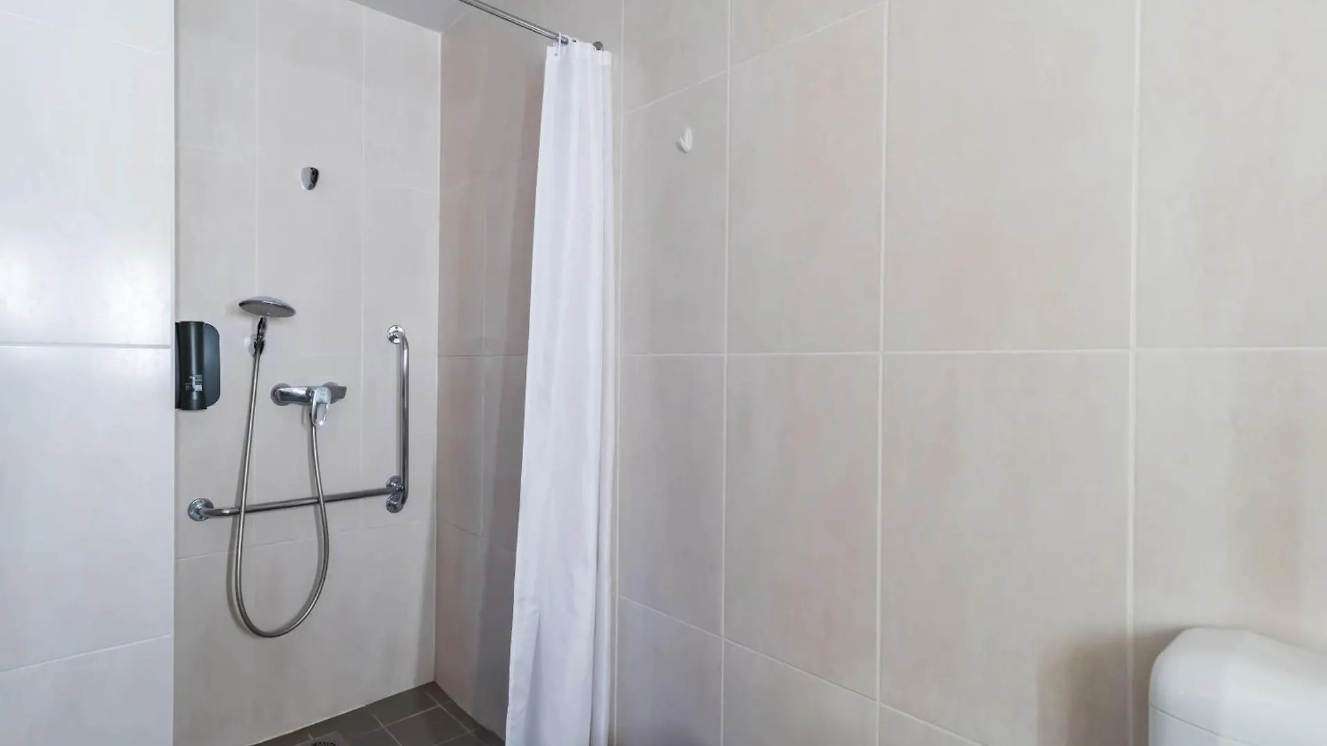 B&B Hotel Saint-Brieuc Tregueux 2*,